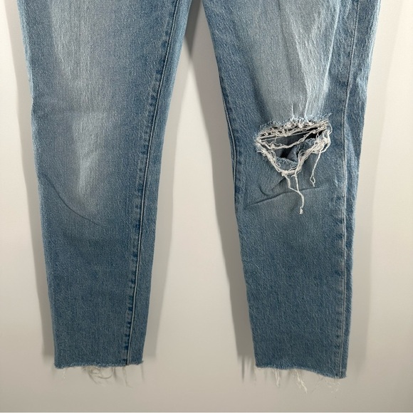 Madewell The Perfect Vintage Jean in Coney Wash: Destroyed Edition - Picture 4 of 11